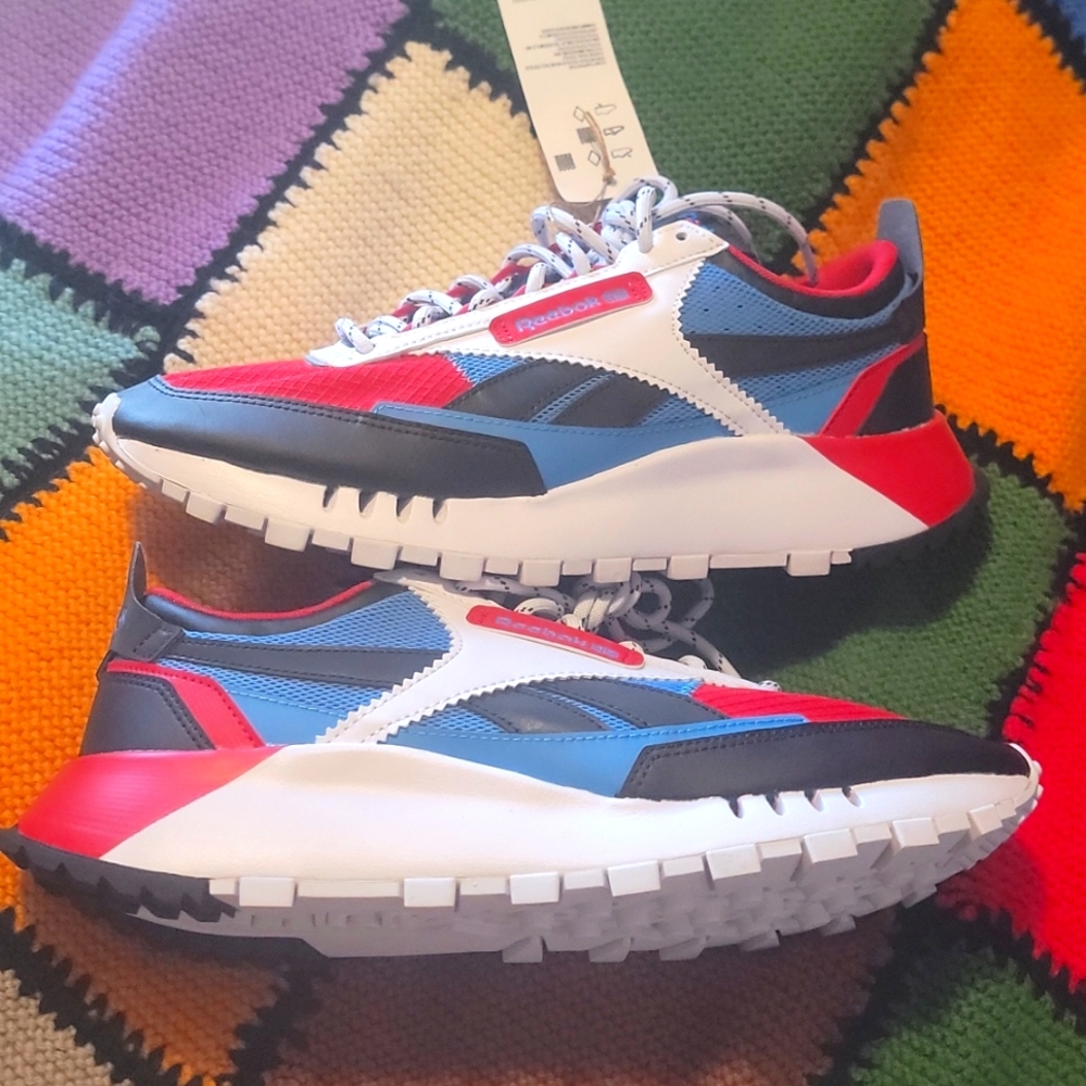 COPY - Lowest price NEW IN BOX REEBOX LEGACY SIZE 9
